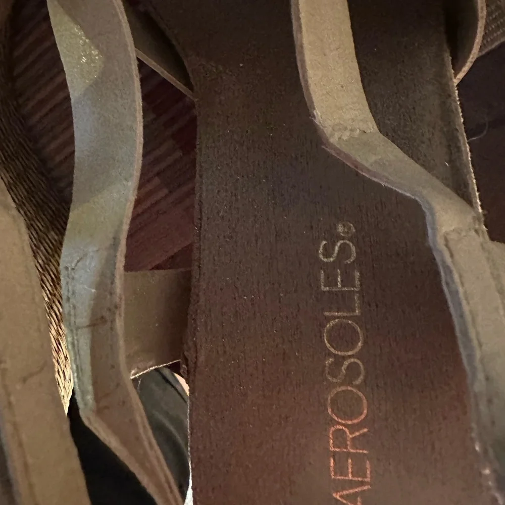 Aerosols Sandals new worn a couple hours